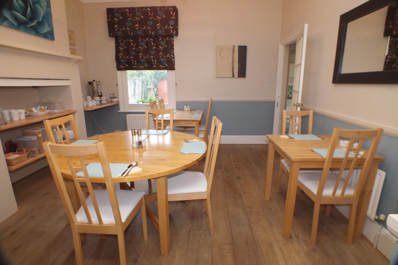 Netley Guest House Farnborough  Kültér fotó
