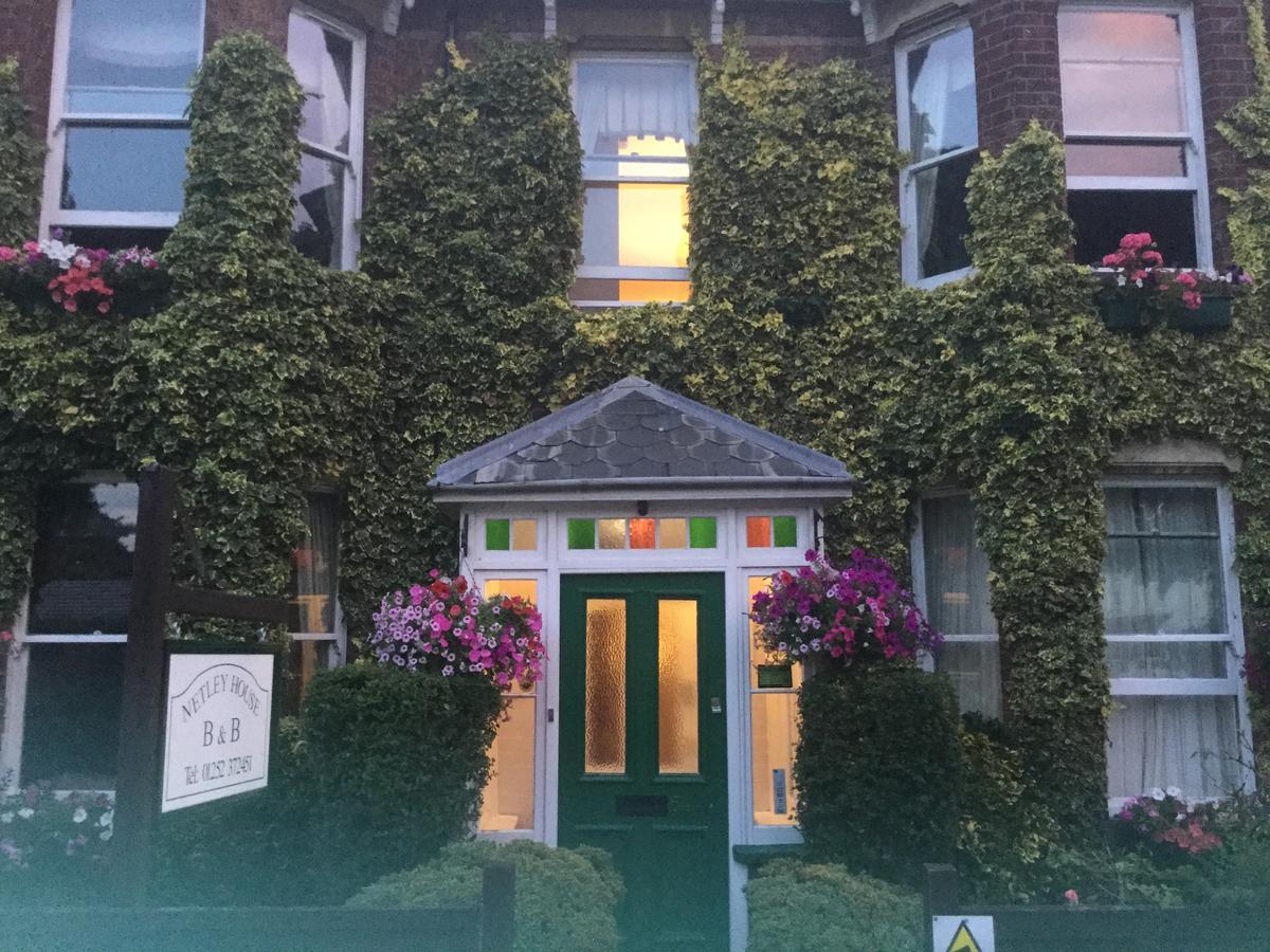 Netley Guest House Farnborough  Kültér fotó