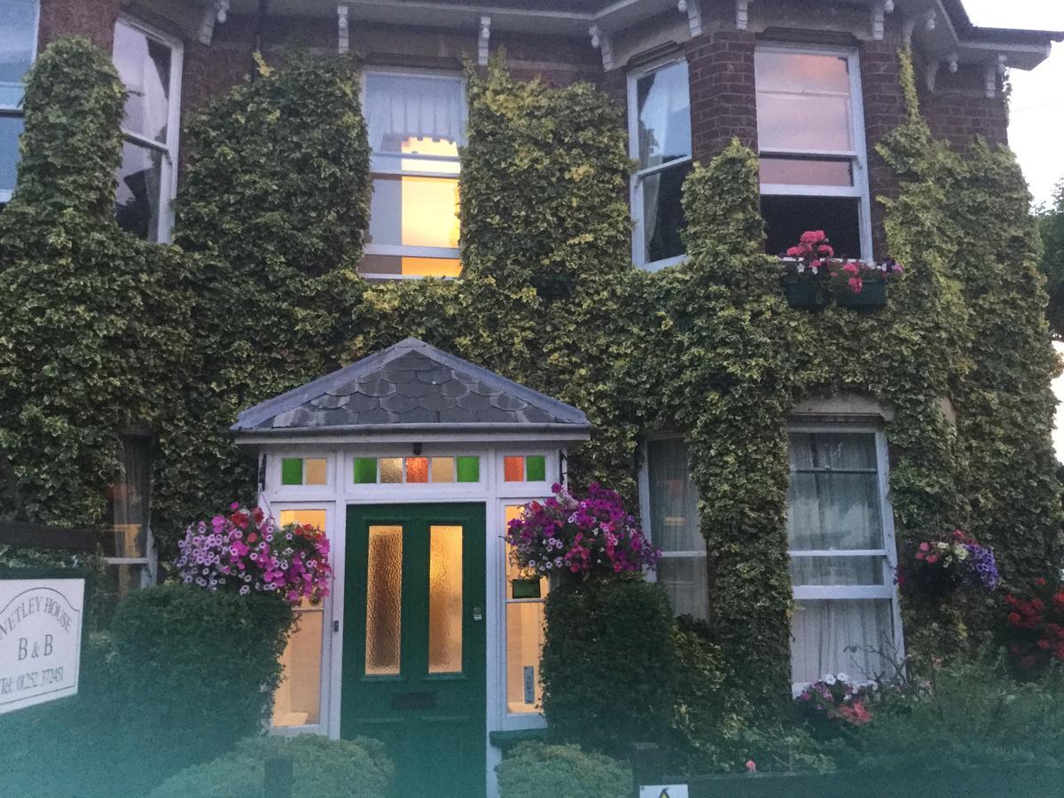 Netley Guest House Farnborough  Kültér fotó