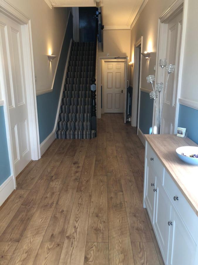 Netley Guest House Farnborough  Kültér fotó