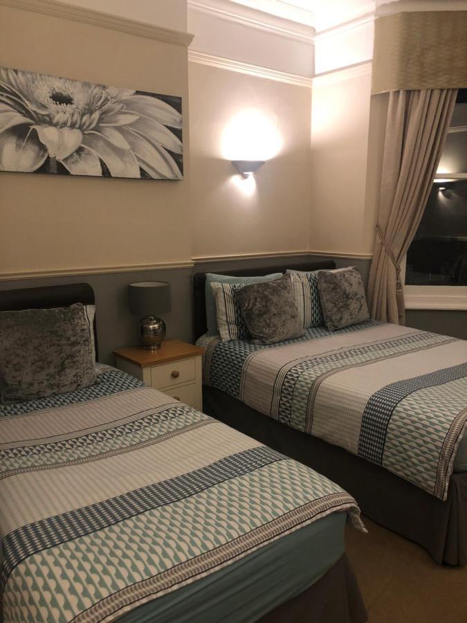 Netley Guest House Farnborough  Kültér fotó